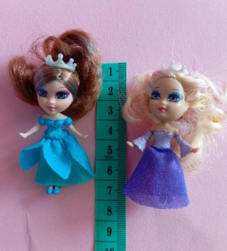 Mini Barbie Peek a boo • Petites • Mattel