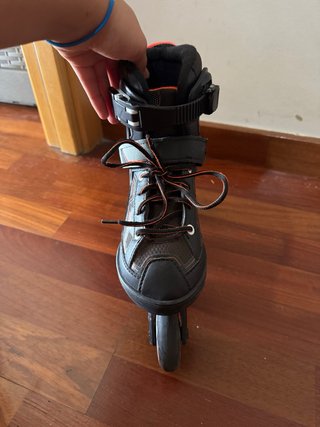 Patines en líne Talla 32-35 + Casco y Protecciones
