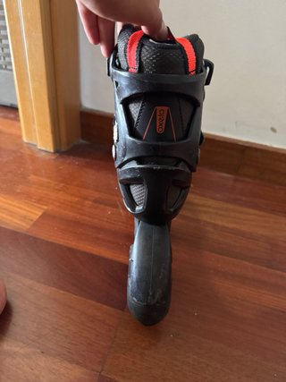 Patines en líne Talla 32-35 + Casco y Protecciones