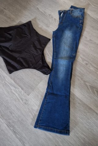 Conjunto mujer: body negro y jeans