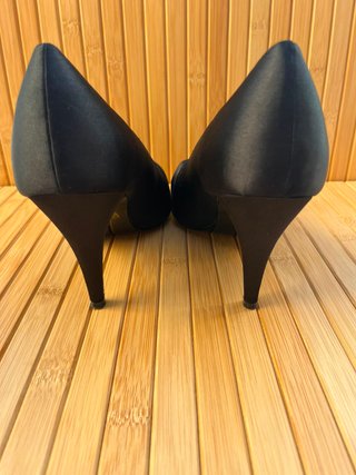 Zapatos tacón salón negro satén T41