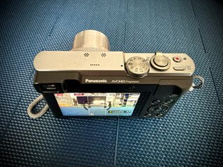Cámara compacta Panasonic Lumix TZ71 (Como nueva)