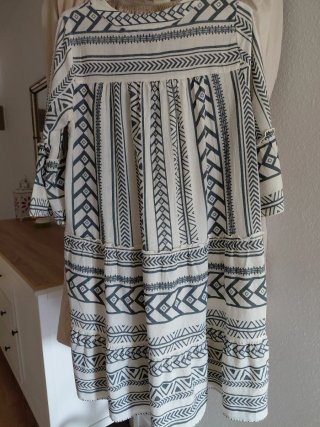 Vestido informal estampado talla S escote en V