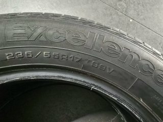 Neumáticos Goodyear 235/55/17.