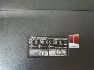 Portátil Asus F552W