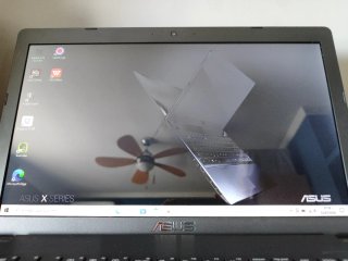 Portátil Asus F552W