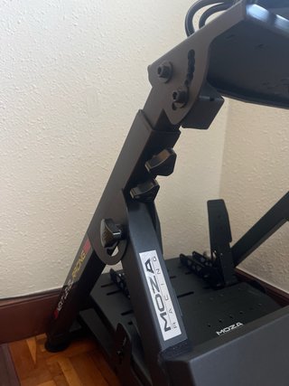 Volante Moza R5 + Cockpit Next Level