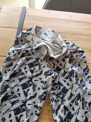 2 Mallas Talla S (1 Estampada reversible,1 Negra)
