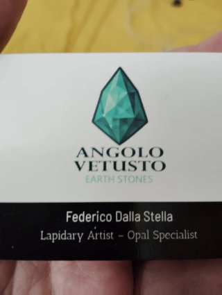 Ópalo de fuego australiano en bruto