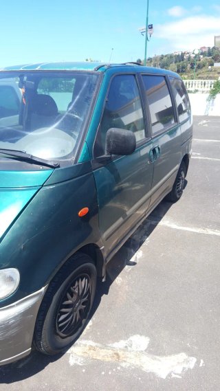 Nissan Serena 1993