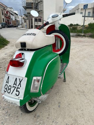 Vespa PK 75 Tricolor