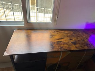 Escritorio L con enchufes y LED