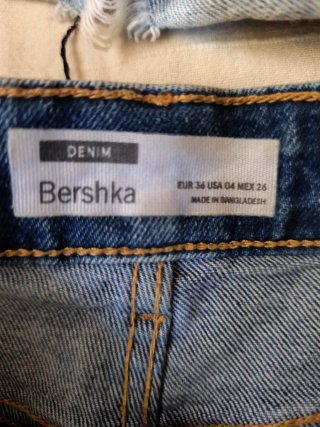 Pantalón corto vaquero azul Bershka T.36