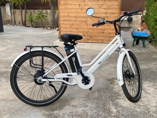 Bicicleta Eléctrica Blanca