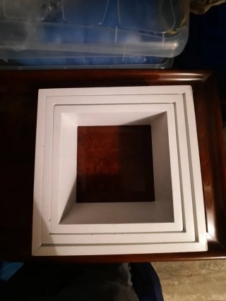 Estanterías cuadradas de madera