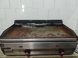 Plancha profesional a gas para hostelería