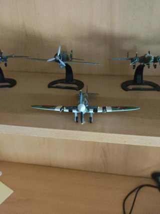 Aviones de guerra a escala