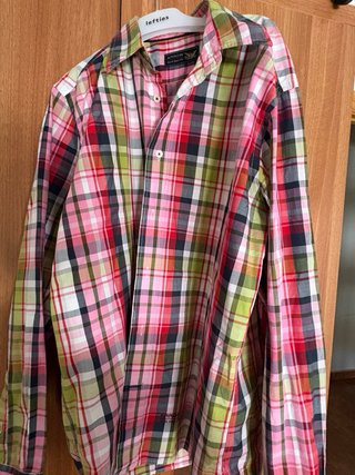 Lote 4  Polo Hombre Talla XL + 1 camisa cuadros