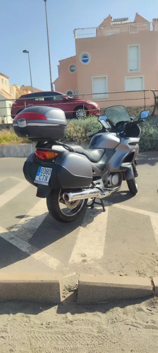 Vendo o cambio moto Honda Deauville 650 - 2004