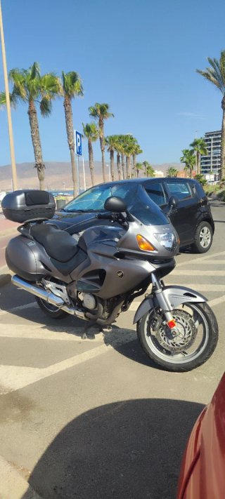 Vendo o cambio moto Honda Deauville 650 - 2004