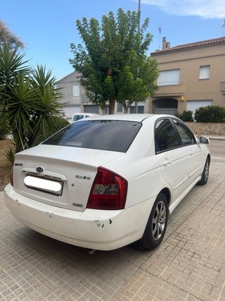 kia cerato 2004