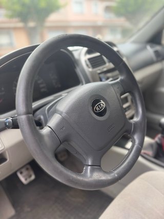 kia cerato 2004