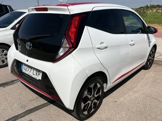 Toyota Aygo 2021 X-Play. Garantia Toyota.
