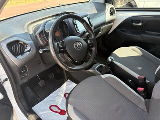 Toyota Aygo 2021 X-Play. Garantia Toyota.