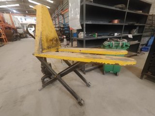 Transpaleta manual 1000kg hasta 1m