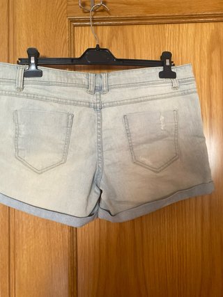 Pantalones cortos vaqueros Sfera talla 42