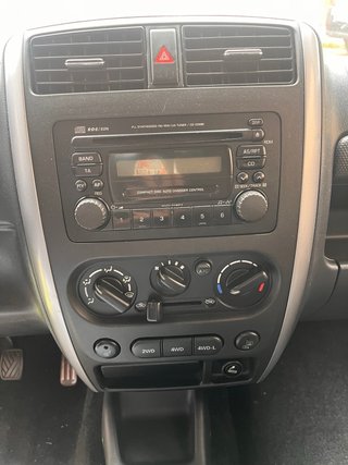 Suzuki Jimny 2005