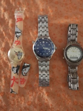 Lotto di 3 orologi automatici e al quarzo LEGGI L'ANNUNCIO..!