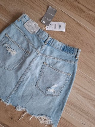 Falda vaquera Bershka Talla M. NUEVA