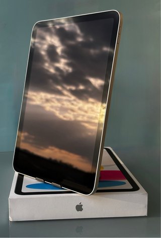 iPad A16 da 128GB Argento Come Nuovo Con '0' Cicli