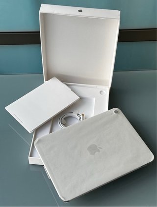 iPad A16 da 128GB Argento Come Nuovo Con '0' Cicli