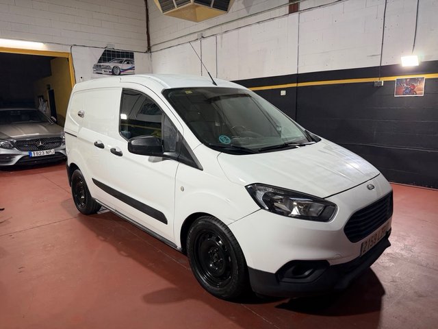 Ford Transit Courier 2022