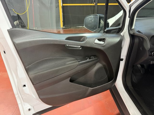 Ford Transit Courier 2022