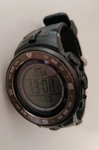 PRO TREK PRG-330-1ER