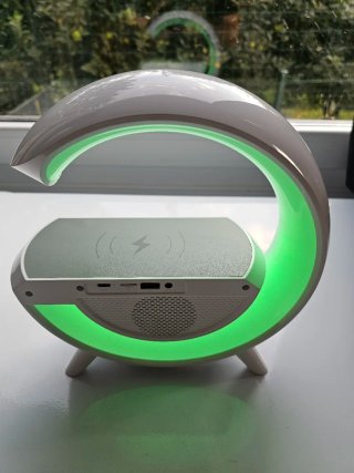 Lámpara RGB, altavoz Bluetooth, cargador inalámbri