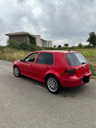 *Leer bien el anuncio* Golf IV *AVERIADO*