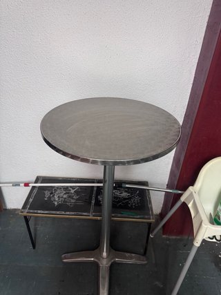 Mesa alta de aluminio