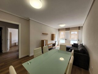 Piso en alquiler en Alisal - Cazoña - San Román en Santander