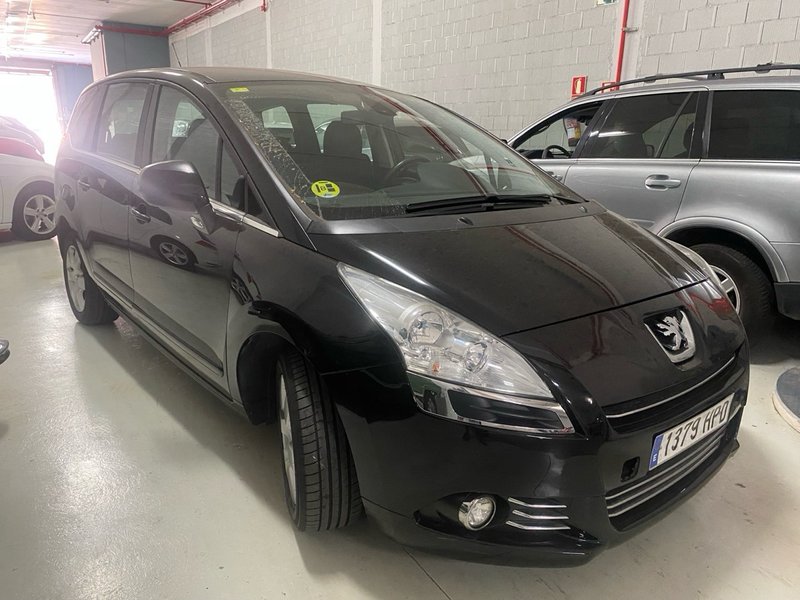 Peugeot 5008 1.6 HDI FAP Access 2012, foto 2