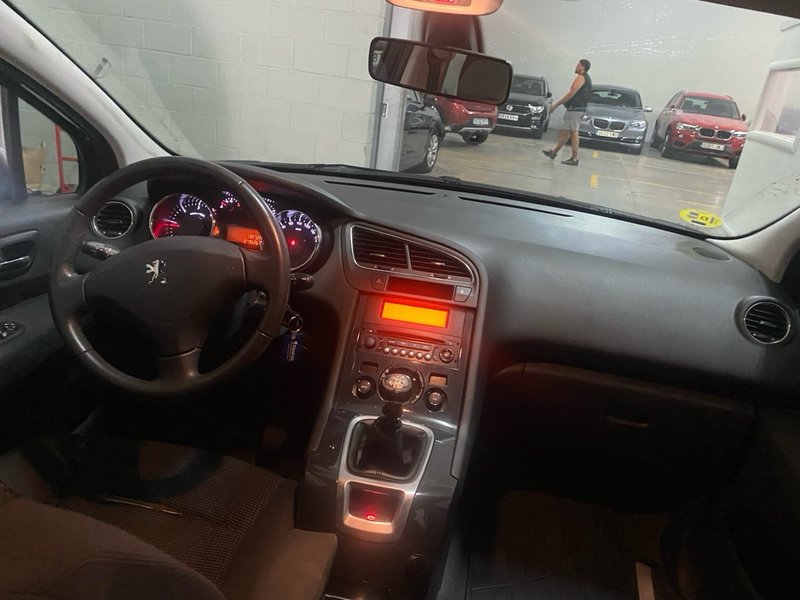 Peugeot 5008 1.6 HDI FAP Access 2012, foto 6