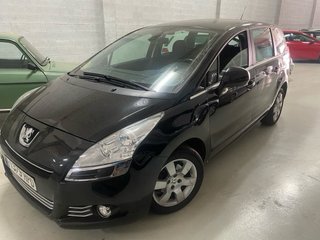 Peugeot 5008 2012