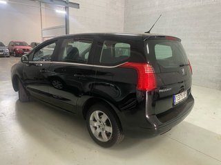Peugeot 5008 2012