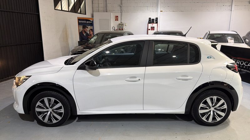 Peugeot e-208 2023, foto 4