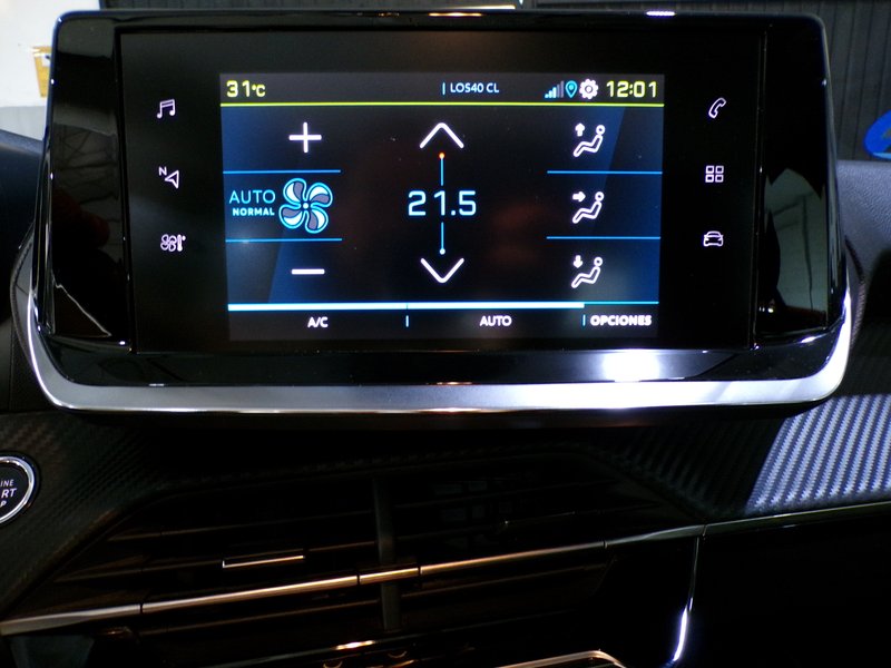 Peugeot e-208 2023, foto 32