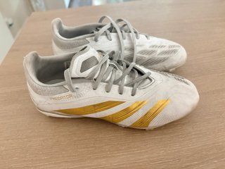 Botas de fútbol Adidas Predator niño