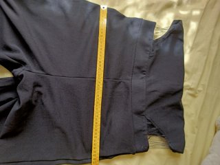 Mono negro talla L con detalles